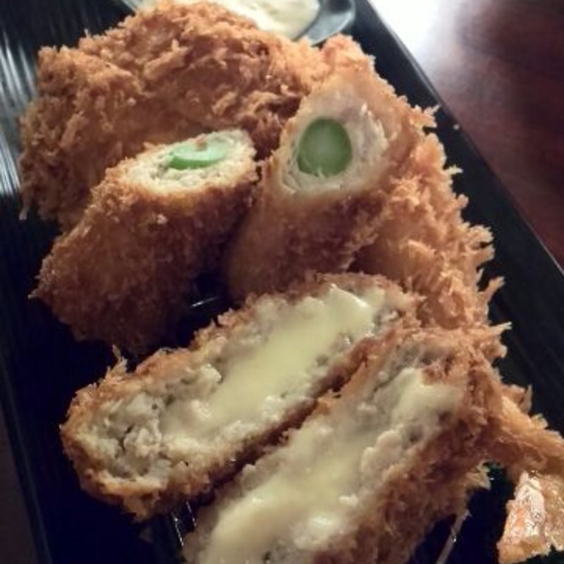 5種チーズの絶品メンチ「にぎわい」定食(とんかつ新宿さぼてん 大井町アトレ店)