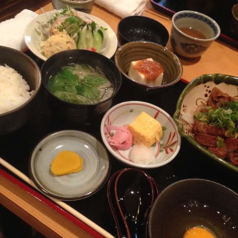 牛すじのすき煮定食(旬菜みつ)