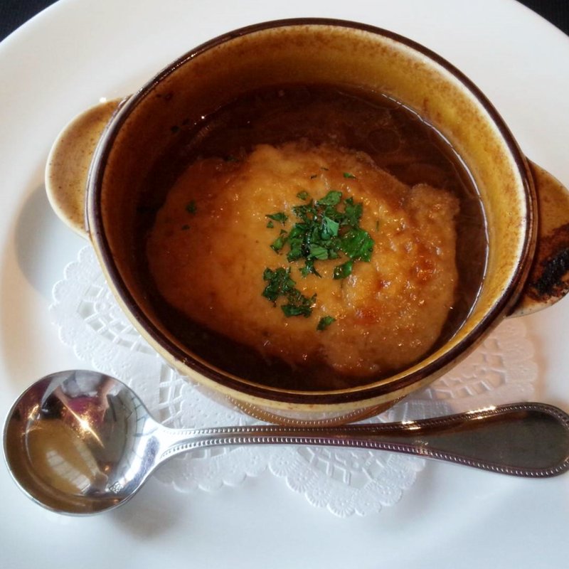 オニオングラタンスープ(シェフセレクションランチコース)(THE TOWER RESTAURANT YOKOHAMA)