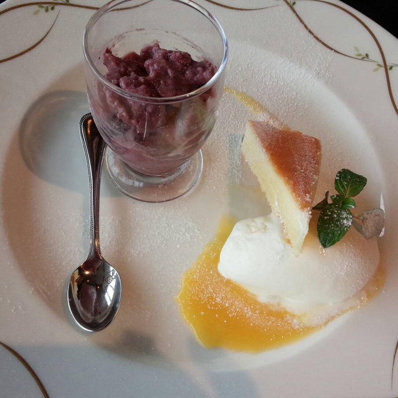 デザート盛り合わせ(シェフセレクションランチコース)(THE TOWER RESTAURANT YOKOHAMA)