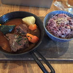 牛ほほ肉の煮込み