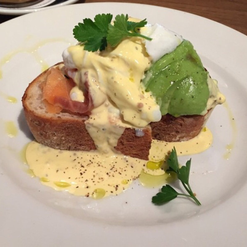 エッグベネディクト(LATTE GRAPHIC 町田店)