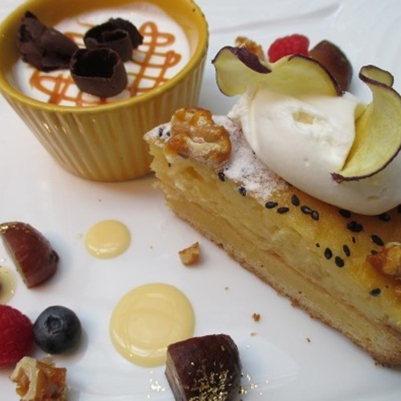 お芋のタルト・キャラメルプリン(カフェドティエンダ)