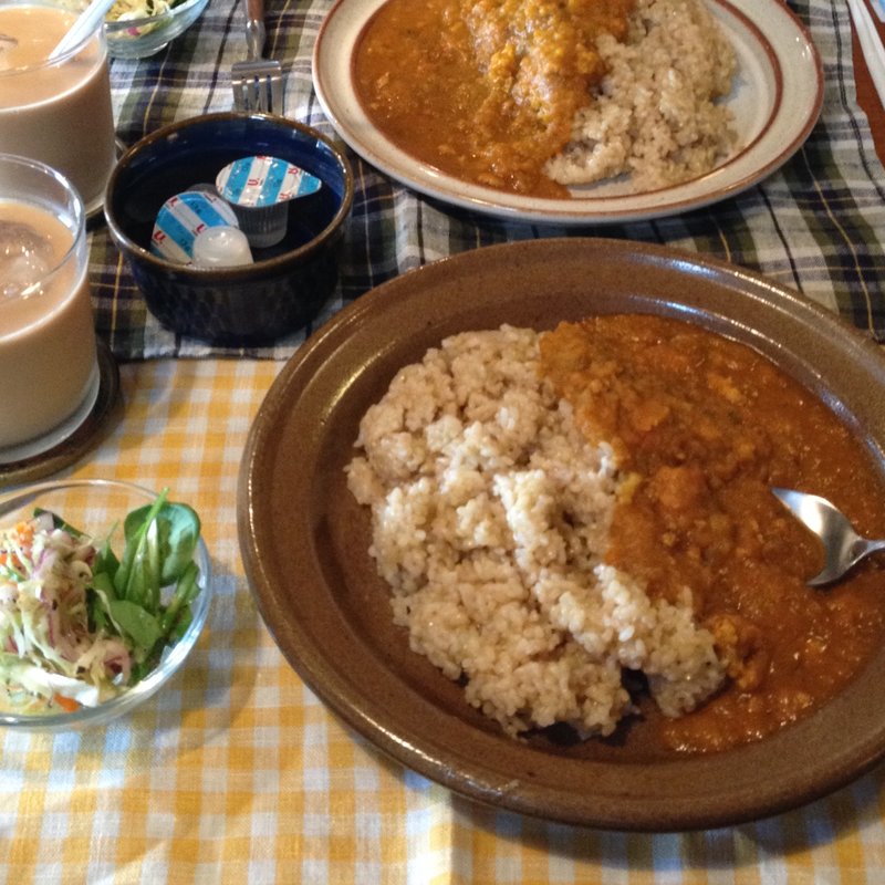 本日のランチセット（キーマカレー・コールスロー・飲み物）(北の椅子と)