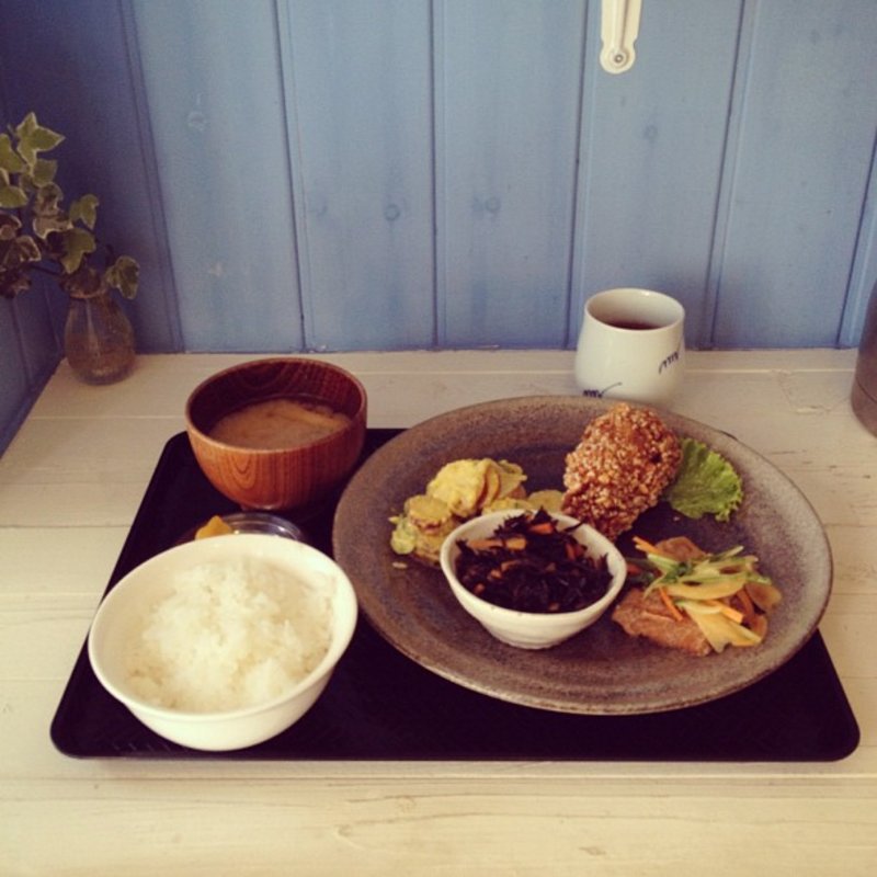 かもめ定食(かもめ食堂)