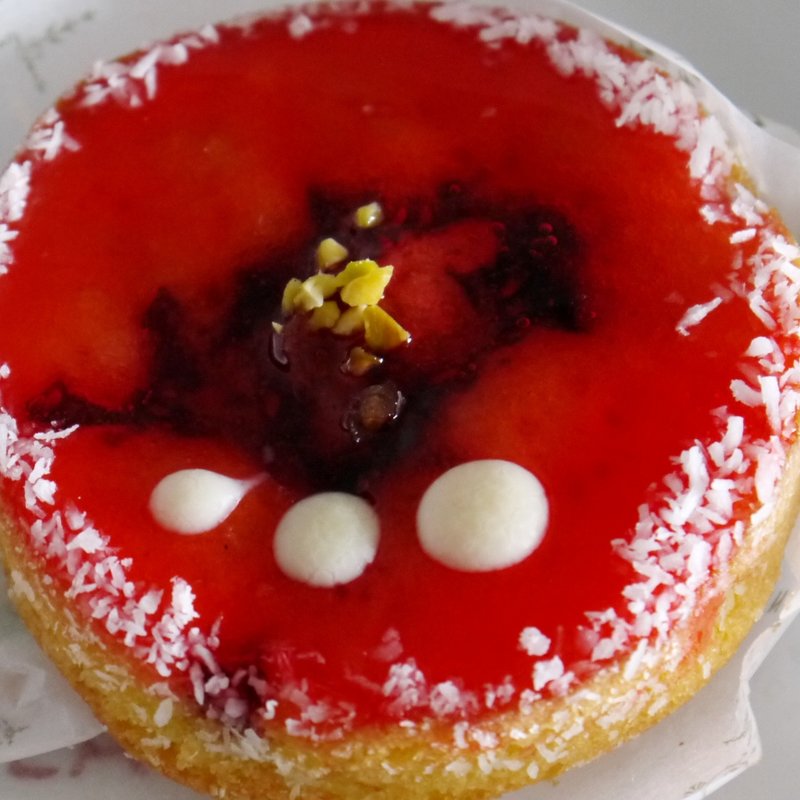 ガトーナンテ　3種のベリーとホワイトチョコ(ビスキュイテリエ ブルトンヌ 阪急うめだ本店)