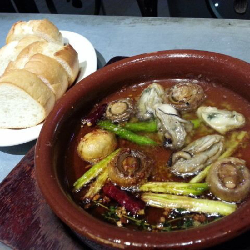 アヒージョ(PARADORINA)