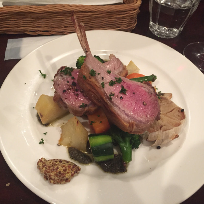 仔羊のロースト(ルラション)