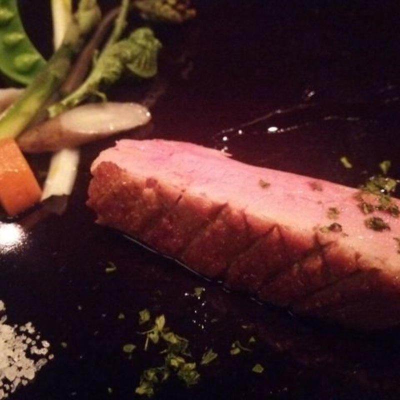 鴨胸肉のロースト(アナスティア[銀座 イタリアン,おすすめ,人気,ワイン,ディナー,デート,旬の食材,東銀座])