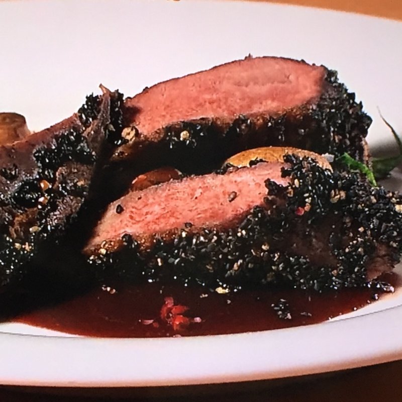 鴨胸肉の黒いロースト　赤ワインソース(満天 （マンテン）)