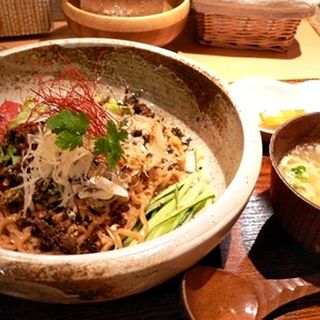 汁なし坦々麺(鶴亀飯店 （ツルカメハンテン）)