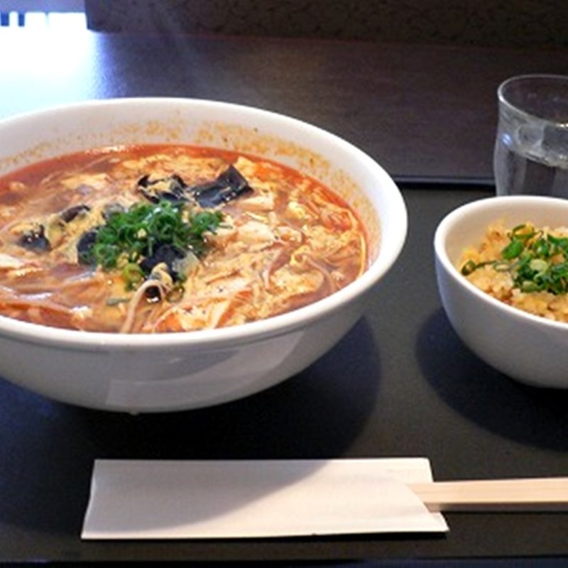 酸辣湯麺(杜蘭香 （トランシャン）)