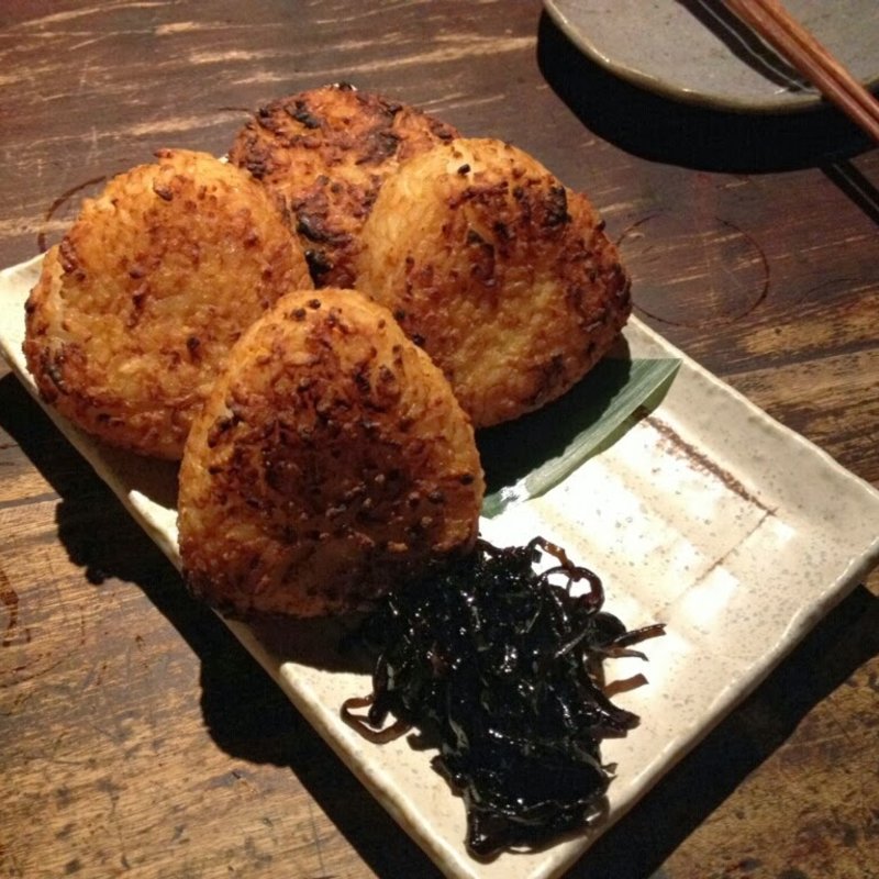 焼きおにぎり(味噌鐵 カギロイ)