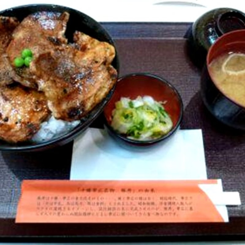 豚丼（4枚）(豚丼のぶたはげ ららぽーと新三郷店)