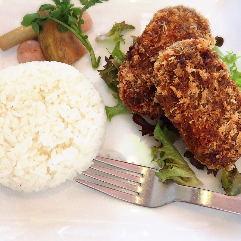 本日のランチプレート（ビーフシチューコロッケ）(JYRO & BUM（ジャイロアンドバム）)