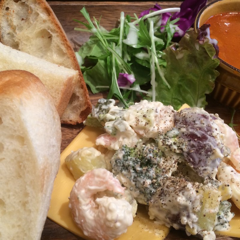 魚介のプレート(Neighbors Brunch with パンとエスプレッソと)