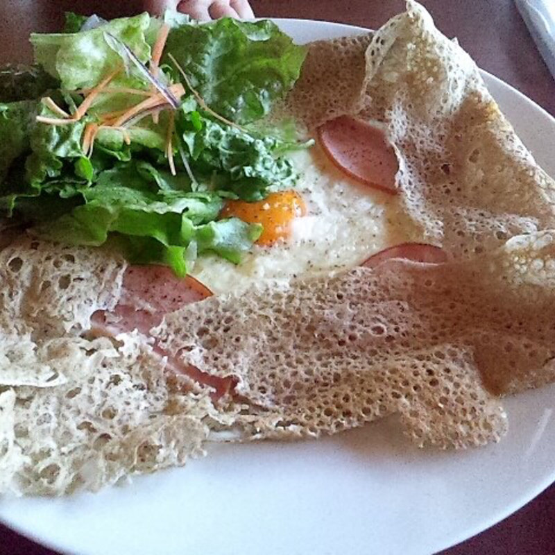 そば粉のガレット(サイタニヤ)