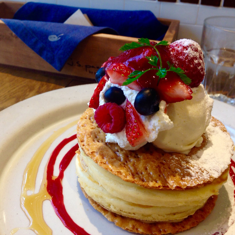 ベリーパンケーキ(J.S. PANCAKE CAFE マークイズみなとみらい店)