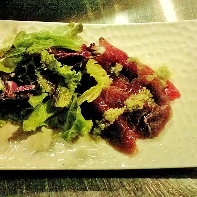 カツオの燻製カルパッチョ(門仲バル コッコロコ 東陽町店)