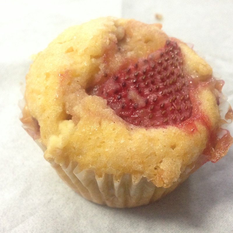 いちごとホワイトチョコレートのマフィン(やまねフランス )