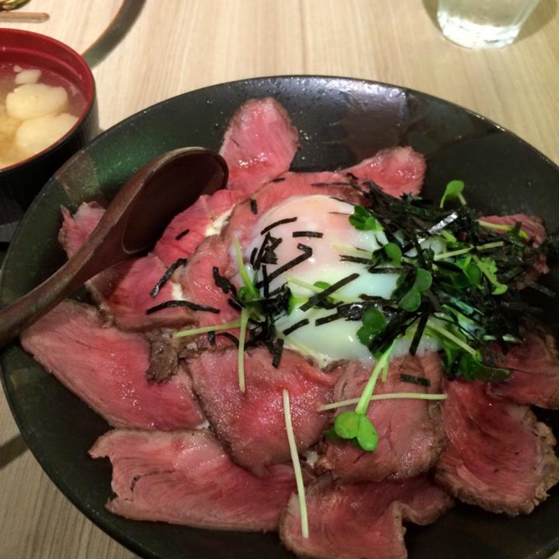 ローストビーフ丼(壱屋)