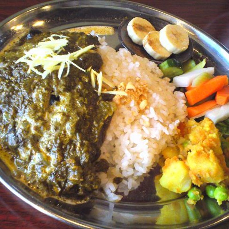 ツナとオリーブのほうれん草カリー(アララギ )