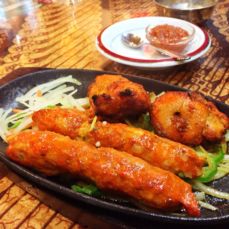 シークケバブ、チキンティッカ(シタル 西荻窪)