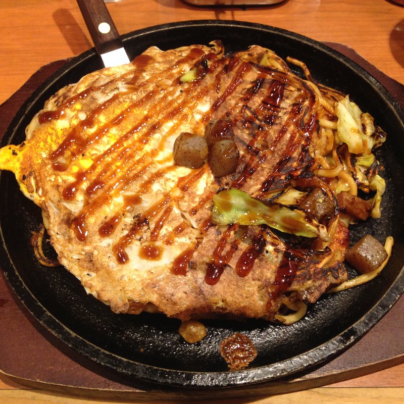 ぼっかけお好み焼き(長田本庄軒エキュート立川エキナカEAST - 閉店)