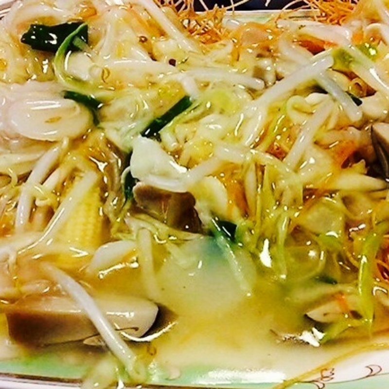 揚げそば(中国菜館 華連)