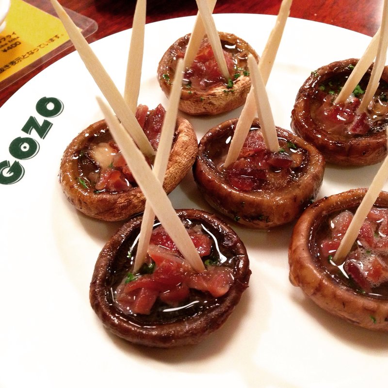 マッシュルームの鉄板焼き(エル・ポニエンテ・ゴソ)