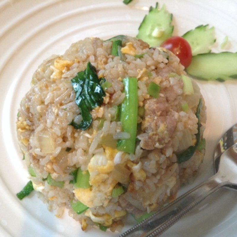 カーウパッドヌアー（牛肉の焼き飯）(チャッタイガーデンハウス)