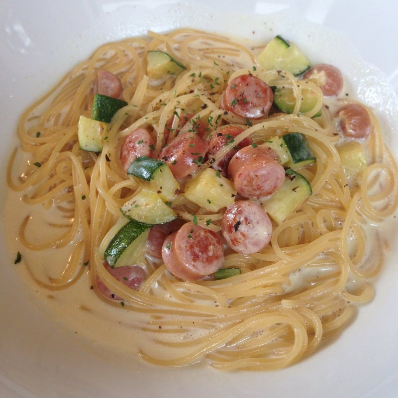 本日のクリームパスタ(ズッキーニとソーセージ)(CAFE PICNIC (カフェ　ピクニック))