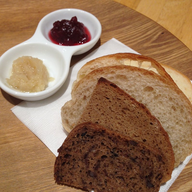 ライ麦パン(ヘルシンキ・ベーカリー （Helsinki Bakery）)