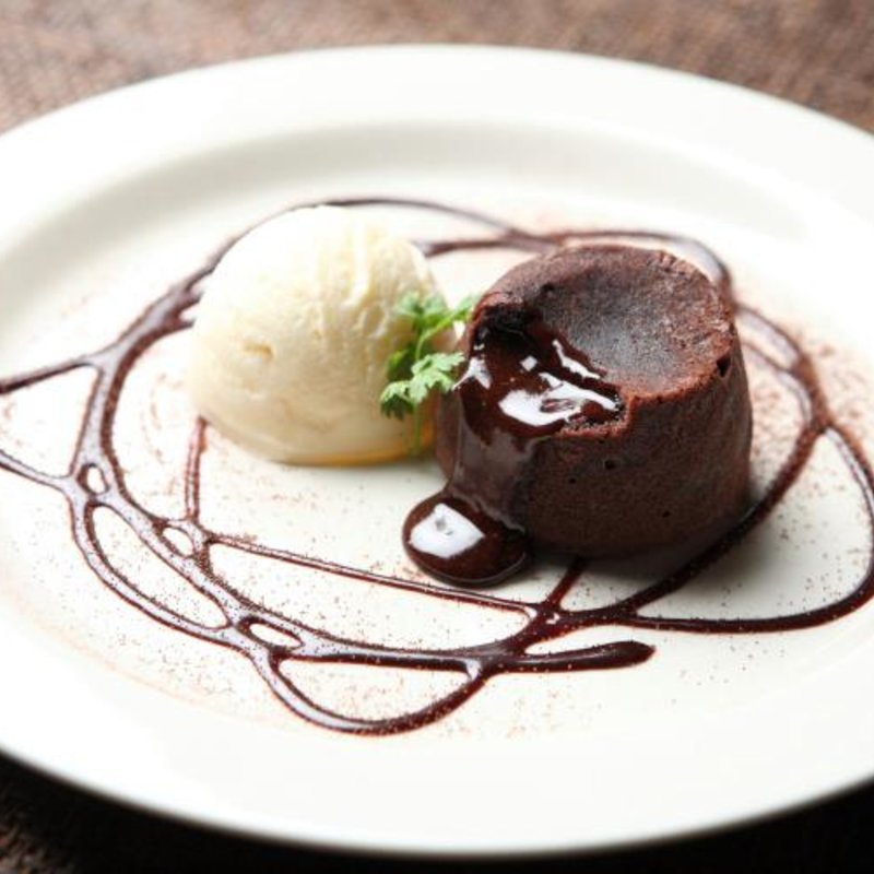 いしがまで焼いたフォンダンショコラ(いしがまやハンバーグ さいたま新都心)