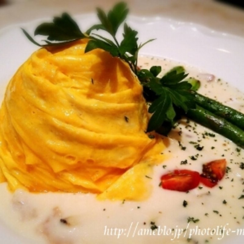 グリルアスパラガスとエリンギ茸のクリームソース (3 Little Eggs)