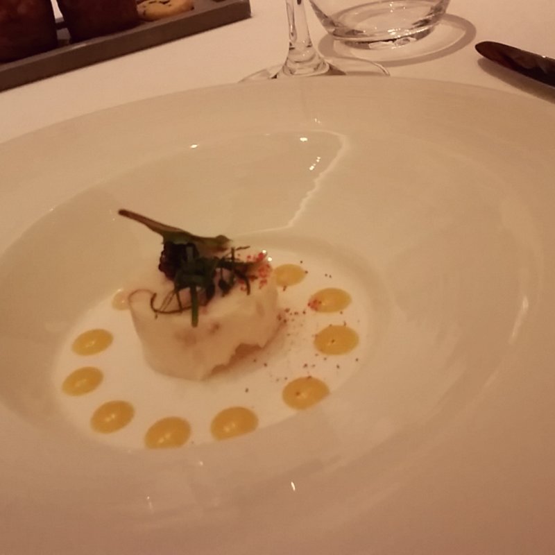 アミューズブッシュ(キュイジーヌ・フランセーズ・エミ)