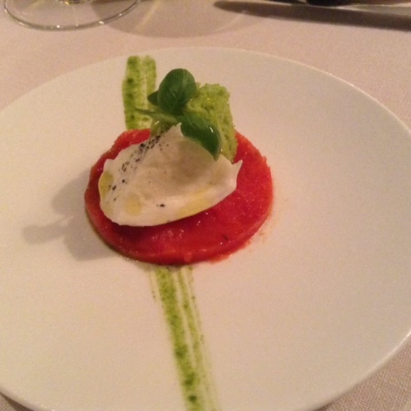 チーズとトマトの前菜(ラ・ロカンダ ザ・リッツ・カールトン京都 （La Locanda）)