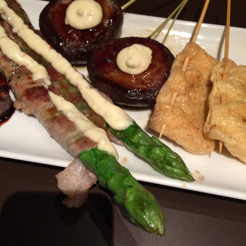 アスパラ豚巻き(テッパンサカバ （TEPPAN SAKABA）)