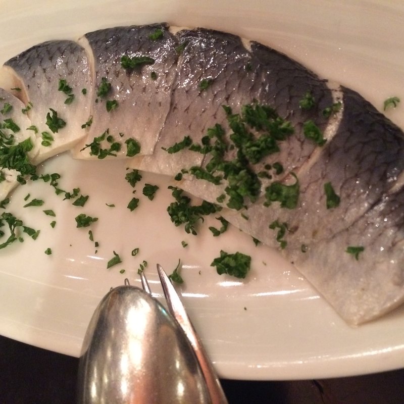 ノルウェー産ニシンの白ワインマリネ(デリリウムカフェ レゼルブ)