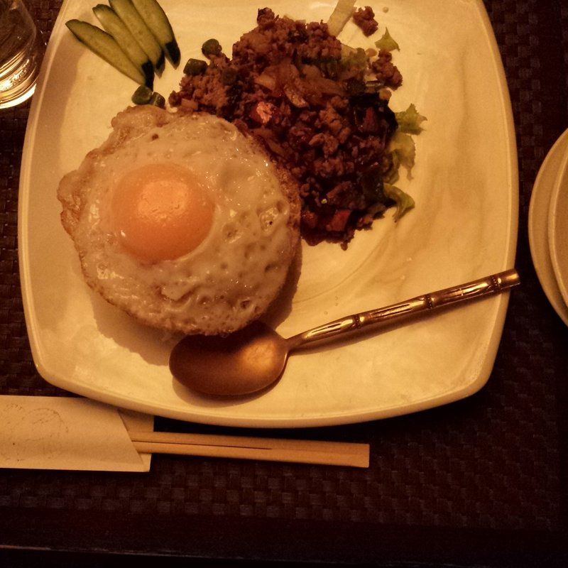 ガパオ(豚)(佛沙羅館 （ブッサラカン）)