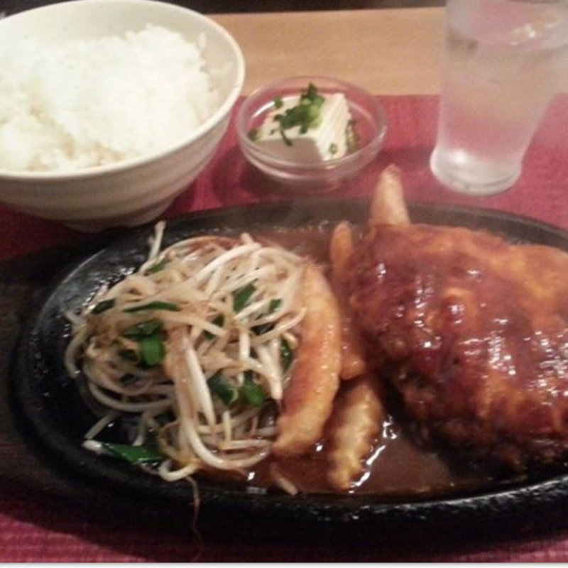 ハンバーグ(グリルピエロ)