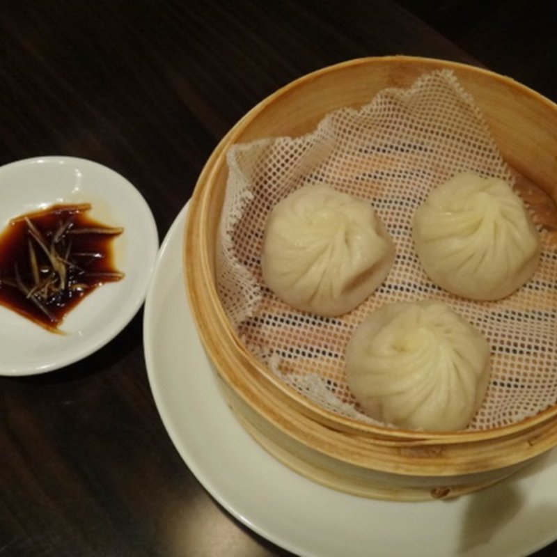 小籠包(飯楽 （ファンファン）)