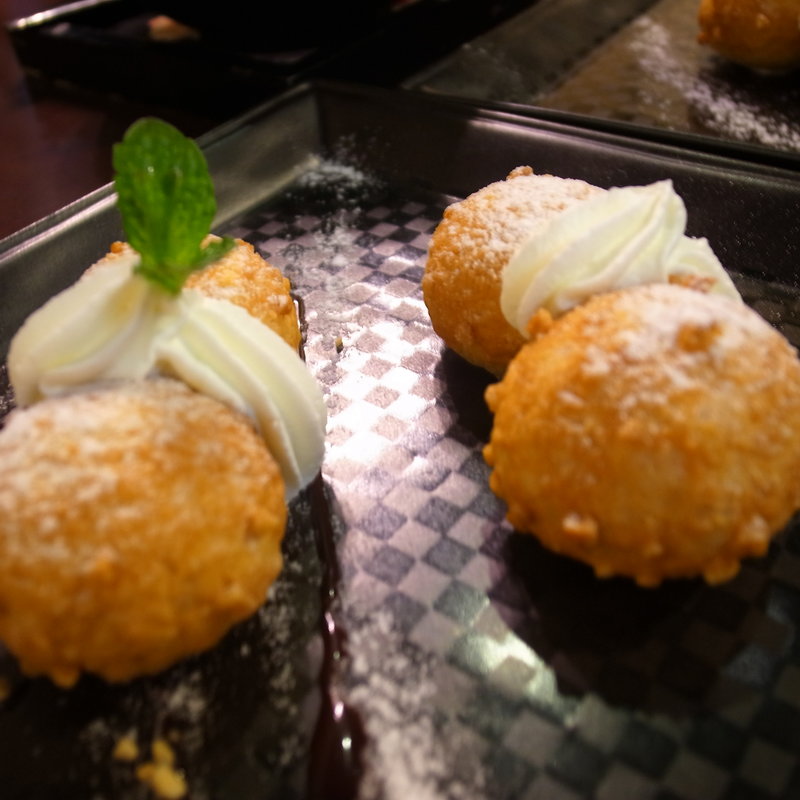 和三盆シューハーフ&ハーフ(祇をん　ひつじカフェ )