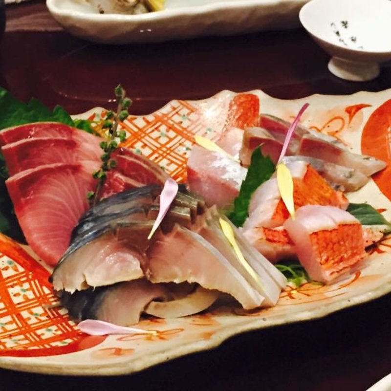 本日のお刺身の3種盛り合わせ(美酒美燗 煮りん)