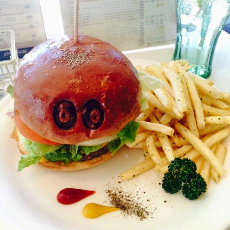 ラムチーズ＆トマトバーガー(ゴールデンバーガー )