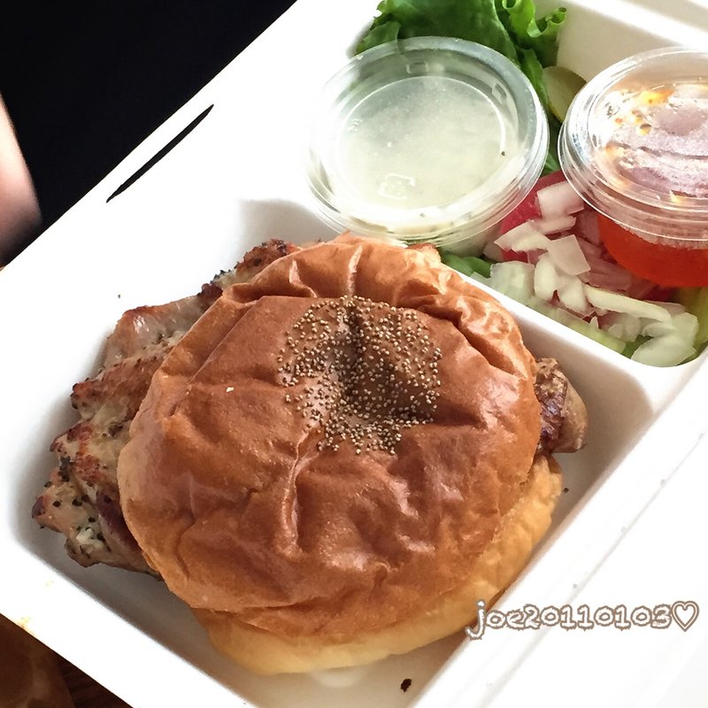 アジアンチキンバーガー(サニーダイナー 本店 （SUNNY DINER）)