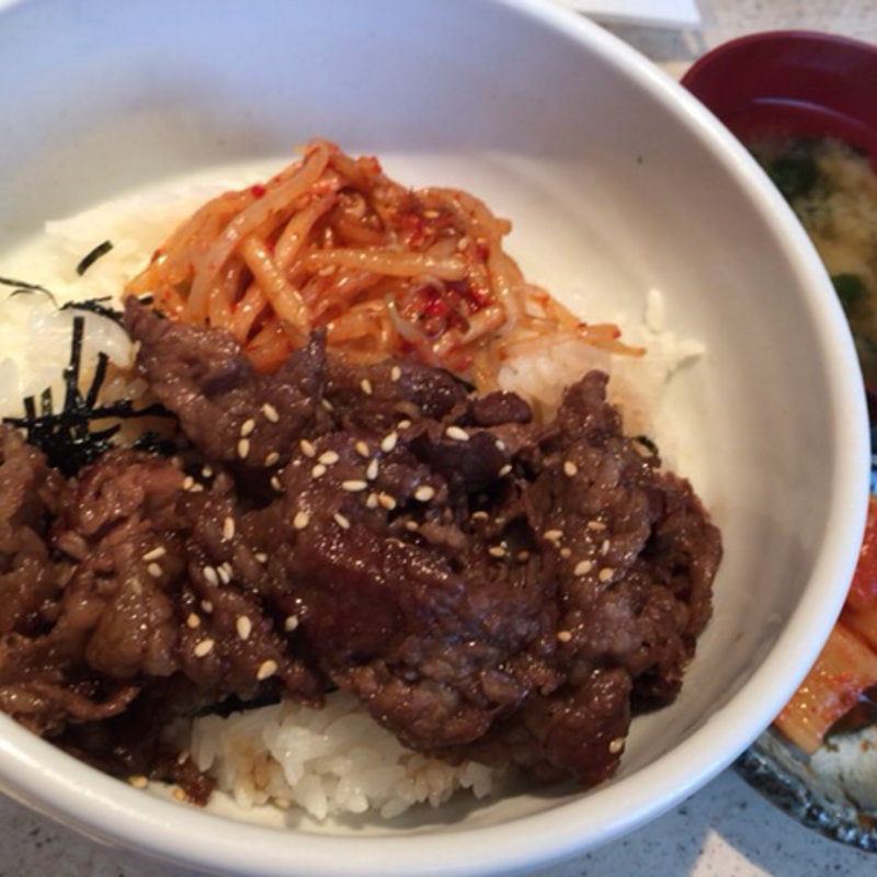 焼肉丼(雅山 GAZAN GARDEN)