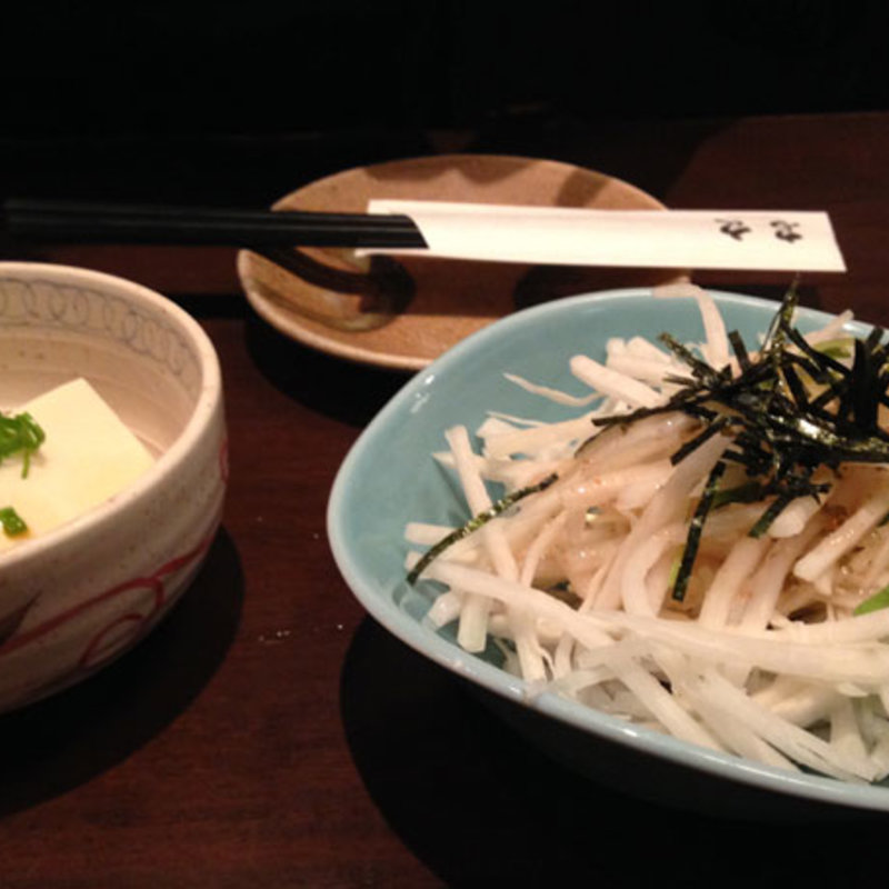 冷や奴と大根サラダ(手羽先唐揚 鳥良 吉祥寺４号店 （てばさきからあげとりよし）)