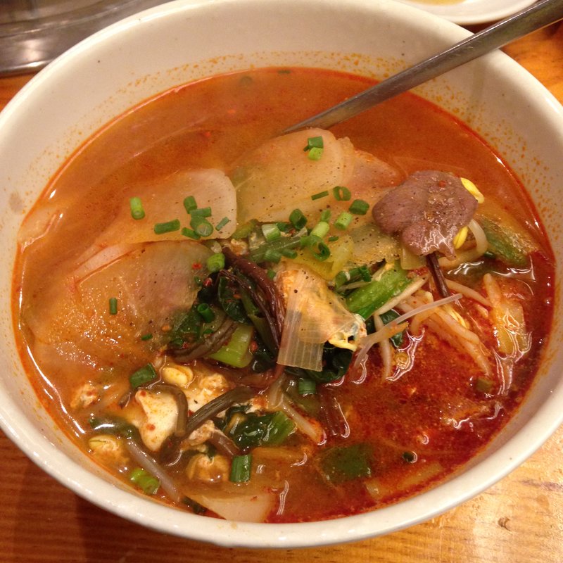 ユッケジャンクッパ(ホルモン 龍)