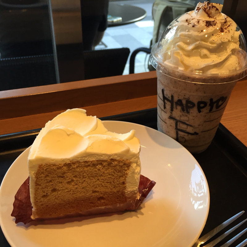 ミルクシフォンケーキ、フラペチーノ(Starbucks)